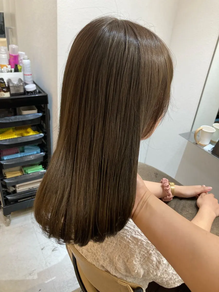 ミディアム カット ヘアカラー トリートメント ✨色持ちの良い艶 カラー✨蟹江真世のヘアスタイル