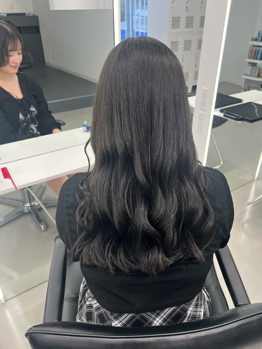 セミロング カット ヘアカラー VISION 巻幡野花のヘアスタイル
