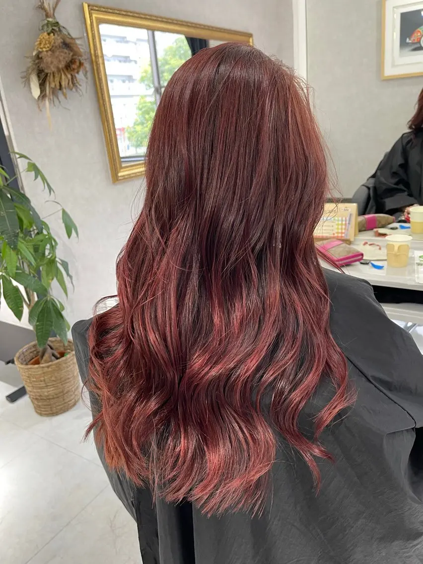 ロング カラー 黒髪 ブリーチ カシス ブリーチなしカラー カット ヘアカラー トリートメント 穐山  翔【店長】 髪質改善/ハイライトのヘアスタイル
