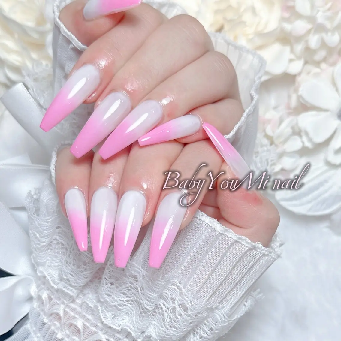 ネイル オーロラネイル チークネイル 成人式 フットネイル フレンチネイル ハンドネイル ハンドケア BabyYouMi nailのネイルデザイン