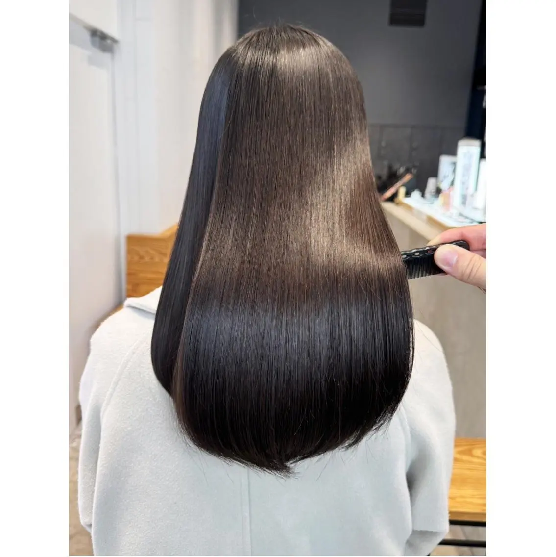カラー セミロング 顔まわりレイヤー 顔周りカット 韓国風ヘア レイヤーカット おくれ毛 ITbyALBUM 中野店のヘアスタイル