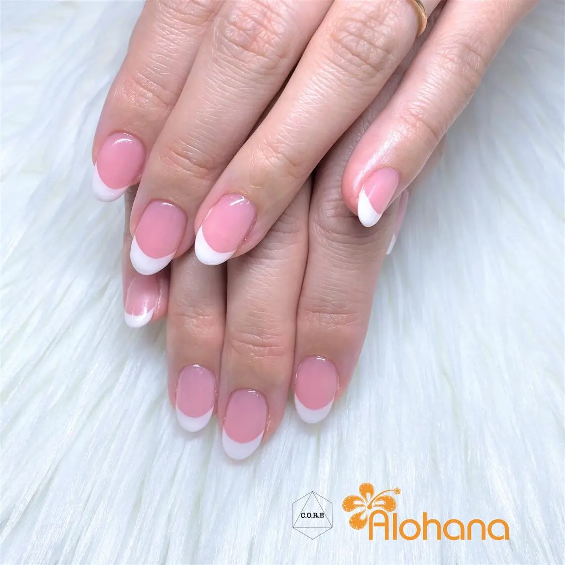 ネイル フレンチネイル ハンドネイル Alohana Minaのネイルデザイン