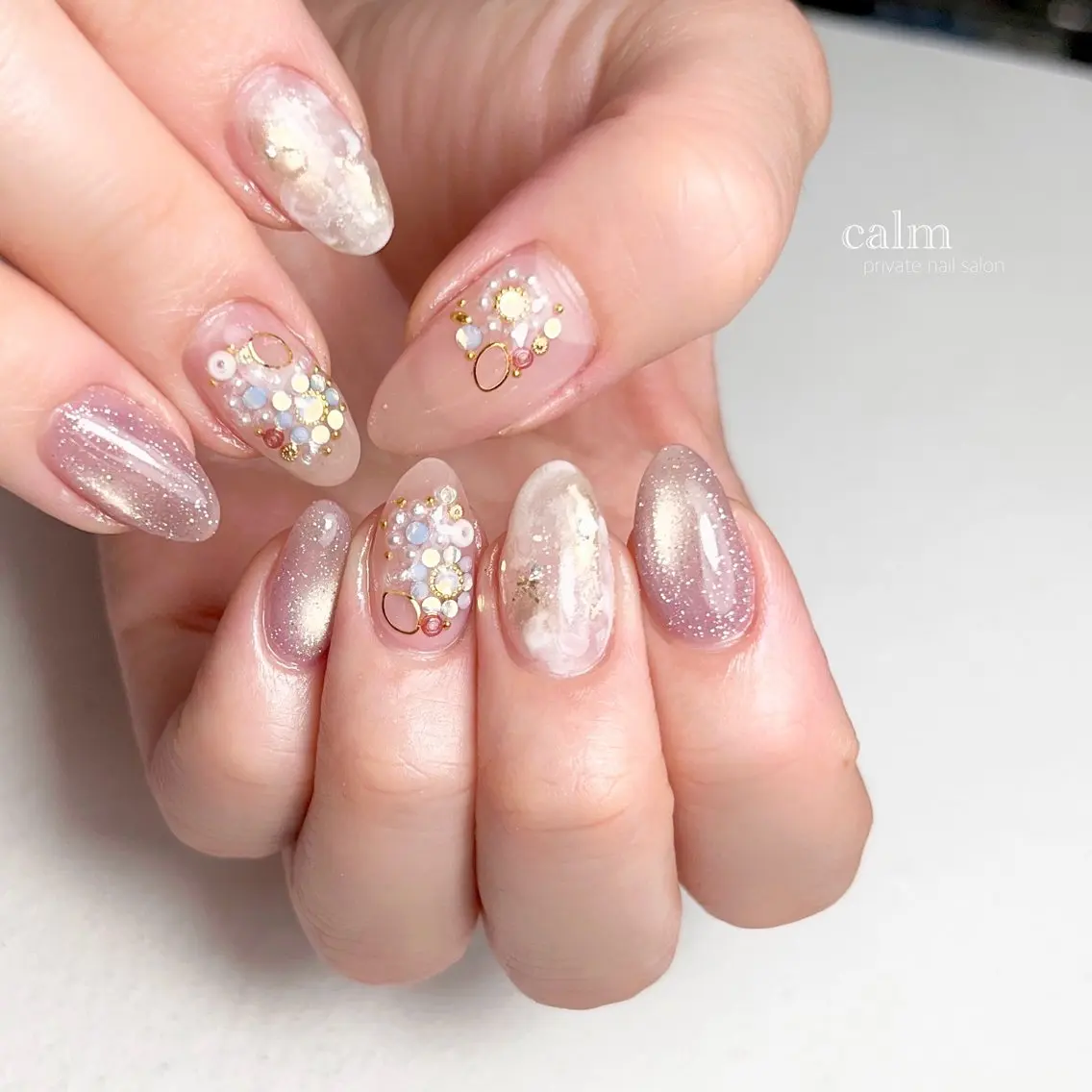 ネイル ハンドネイル calm 〔ｶｰﾑ〕のネイルデザイン