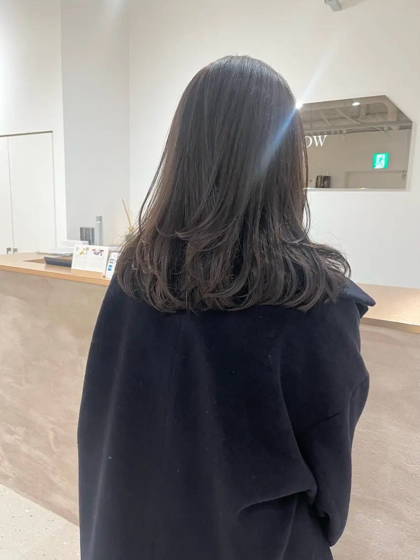 ミディアム レイヤーカット ローレイヤー 箱崎 凪沙のヘアスタイル