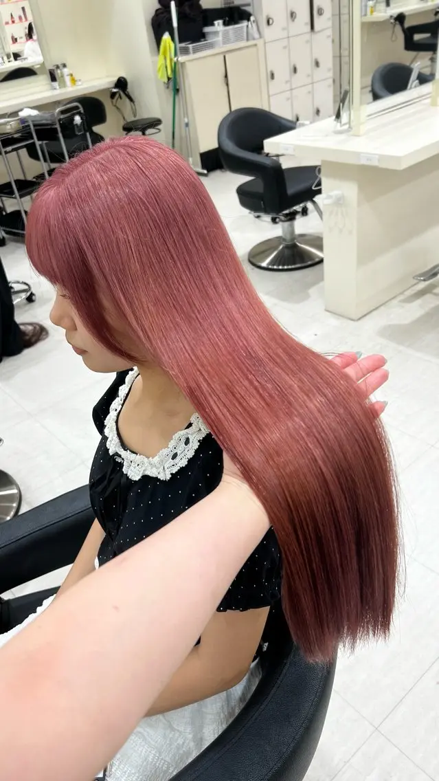 ロング カラー ヘアアレンジ ヘアカラー 韓国レイヤー&ピンク 艶髪🩶maikoのヘアスタイル