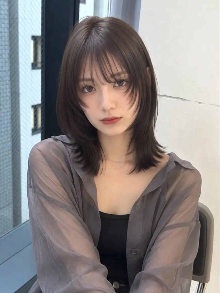 ミディアム カット ヘアカラー トリートメント ミディアムレイヤー ストレートKANAのヘアスタイル