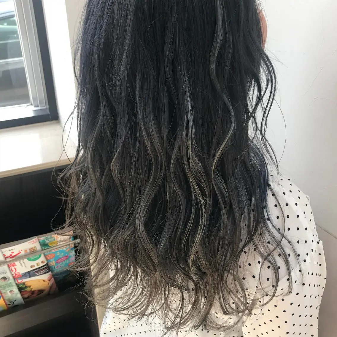 セミロング カラー グレージュ ハイライトカラー ハイライト カット ヘアカラー Oopsレイヤー 加藤澄都のヘアスタイル