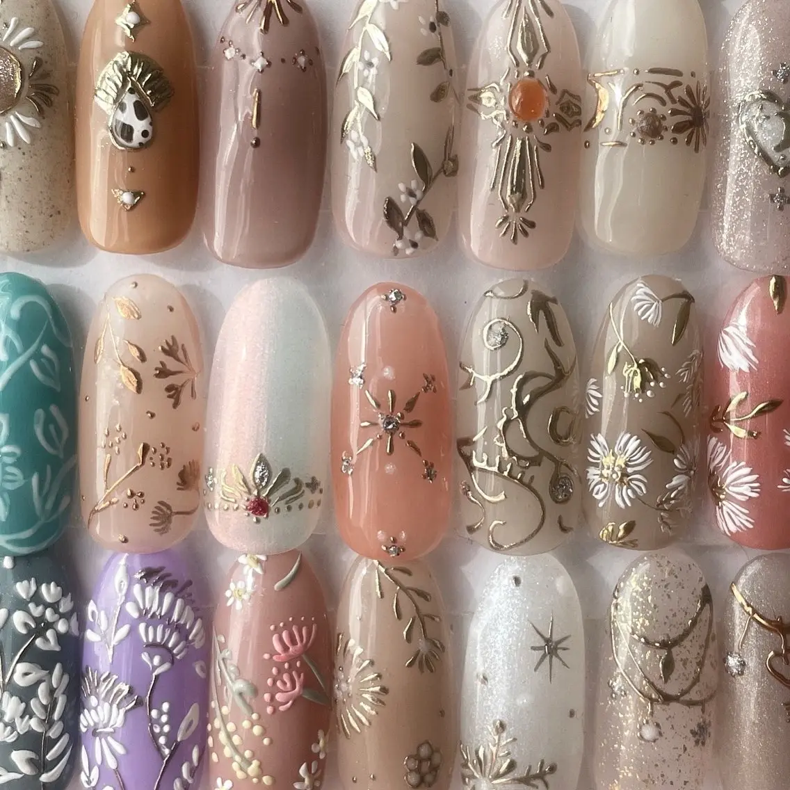 30日限定🩶artのみ‪𓂃 𓈒𓏸【他店様のnailに手描きartを施します！】4本の写真