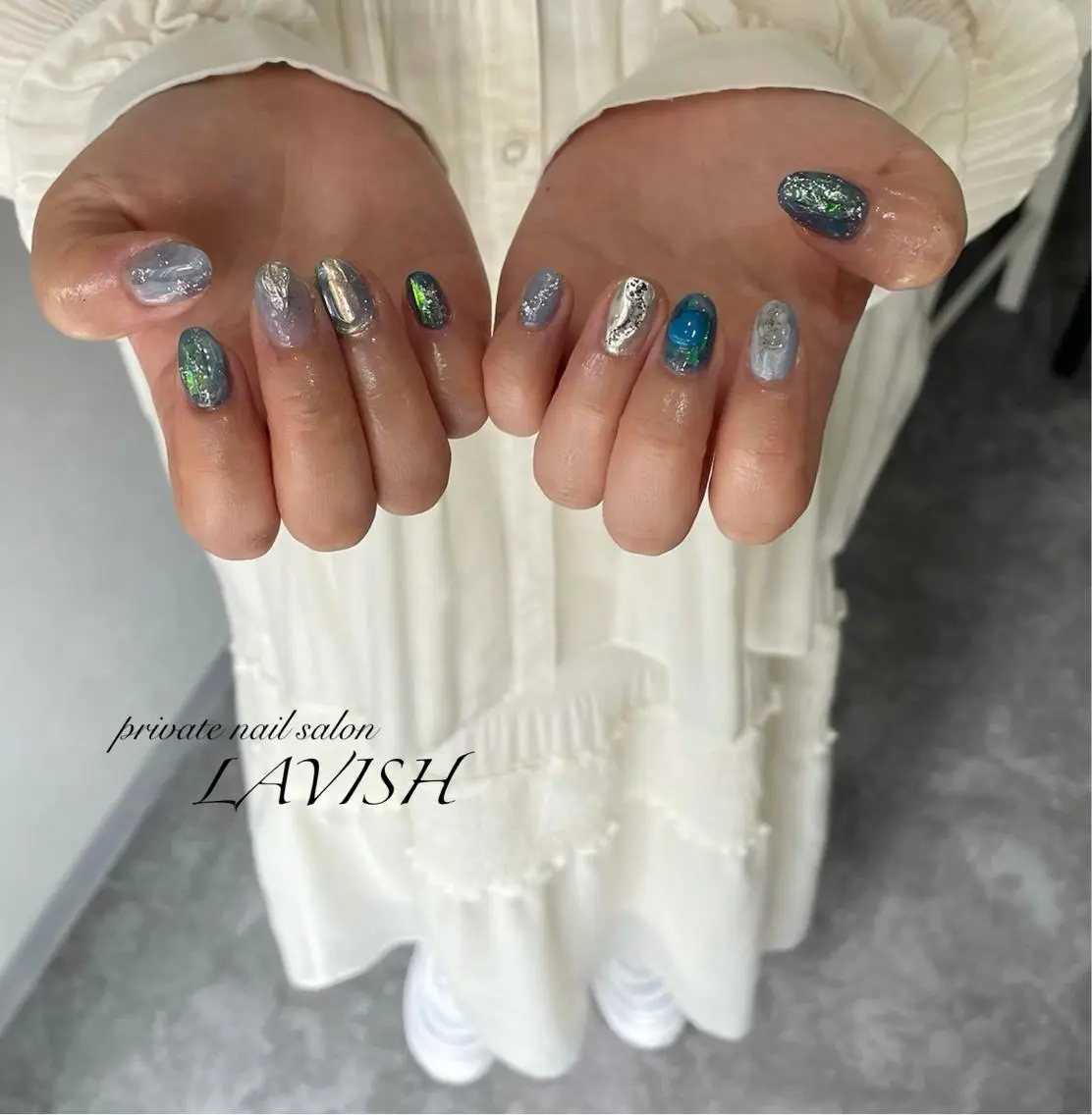 ネイル LAVISH 大和店 emi・:*+のネイルデザイン