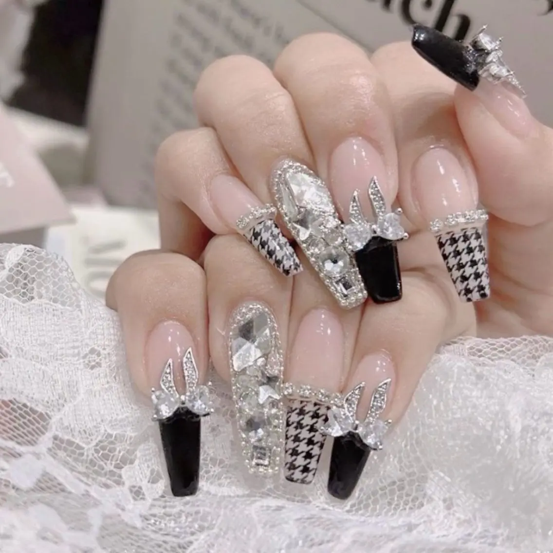 ネイル 成人式 ジェルネイル ロングネイル マグネットネイル 大理石ネイル(マーブル) ハンドネイル MoMoA Nail ネイル長さ出し専門店のネイルデザイン