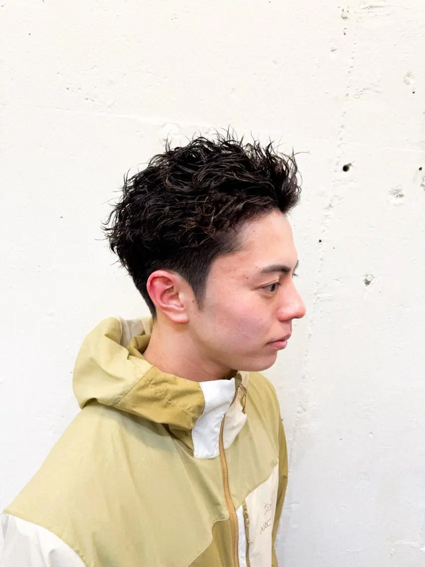 ショート パーマ メンズ フェードカット メンズパーマ メンズショート スキンフェード スパイキーショート カット パーマ トリートメント 💈メンズ特化💈 TASUKUのヘアスタイル