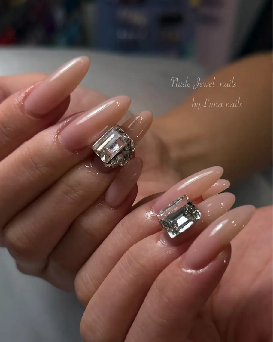 ネイル ハンドネイル Luna nails Yukiのネイルデザイン