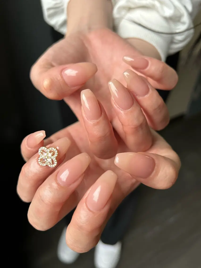 ネイル ハンドネイル フットネイル ✴︎ Delightのネイルデザイン