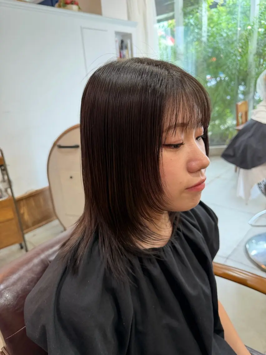 ロング レイヤーカット 縮毛矯正 縮毛矯正 望月 芽依のヘアスタイル