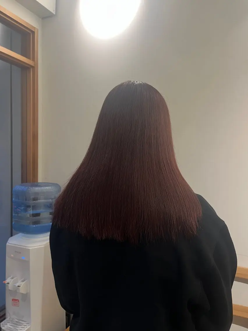 ロング カラー ヘアカラー トリートメント 荒井 茉凜のヘアスタイル