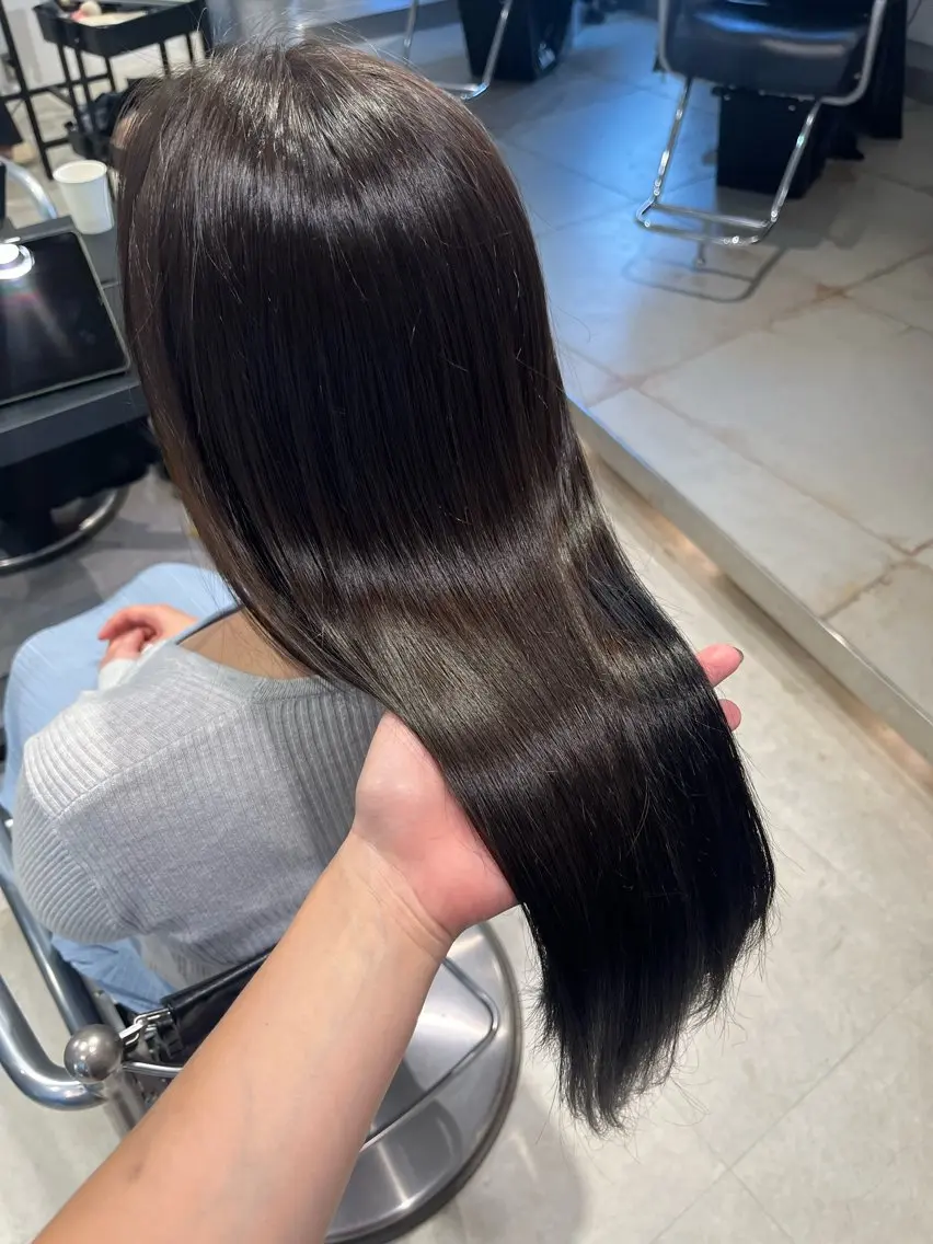 ロング カラー パーマ ヘアアレンジ カット ヘアカラー トリートメント 透明感/オリーブ/ グレージュ/YUKAのヘアスタイル