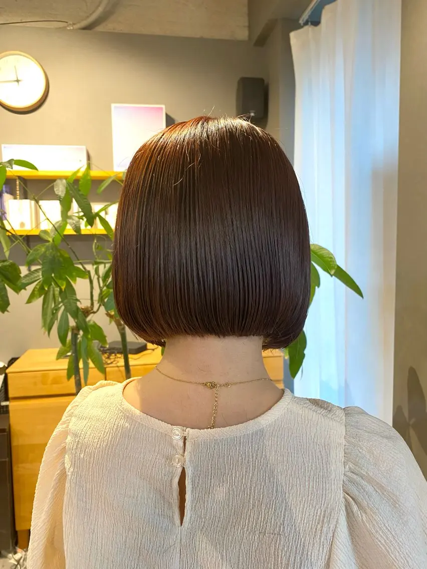 ショート カラー ベージュカラー オリーブベージュ ボブ 丸(マル) ／ショートボブのヘアスタイル