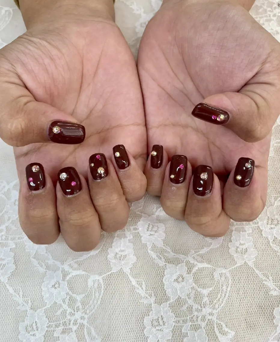 ネイル ストーンネイル ワンホンネイル ハンドネイル ハンドケア 心斎橋Salon Epokkuのネイルデザイン