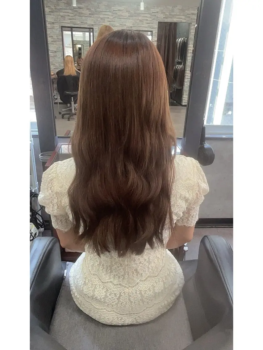 ロング カラー ヘアアレンジ シールエクステ バレイヤージュ ベージュカラー ブリーチ ケアブリーチ M. KANAのヘアスタイル