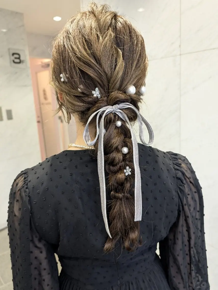 ヘアアレンジ セミロング 仁科 美乃里のヘアスタイル