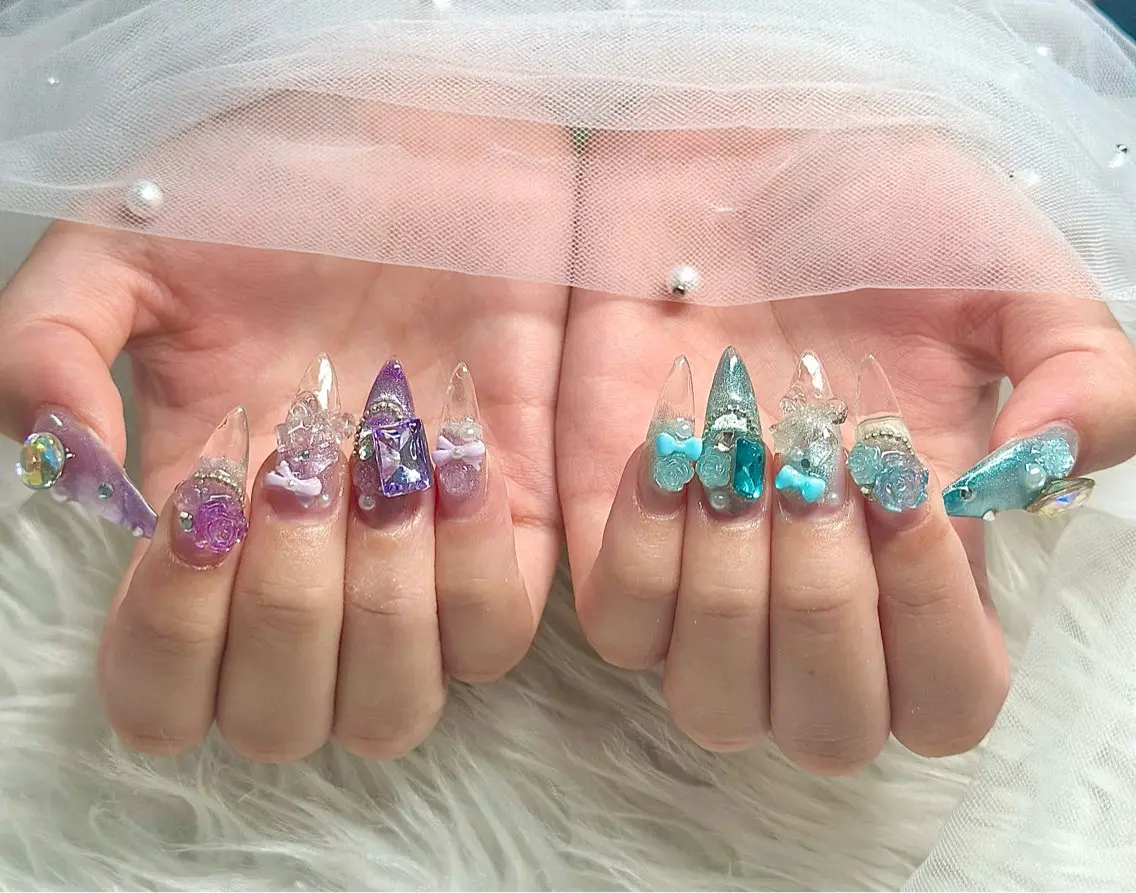ネイル チークネイル フレンチネイル キラキラネイル 韓国ネイル マグネットネイル ハンドネイル yuuna hbabynailのネイルデザイン
