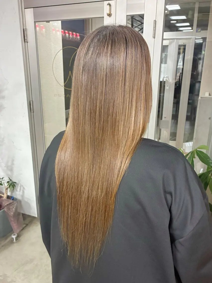 ロング 髪質改善 髪質改善が得意✨ 榎本亜衣のヘアスタイル