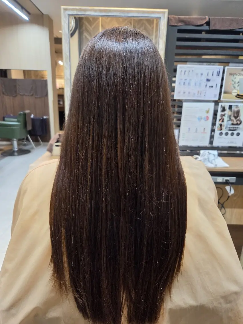ロング 顔周りカット ナカオ シュウヘイのヘアスタイル