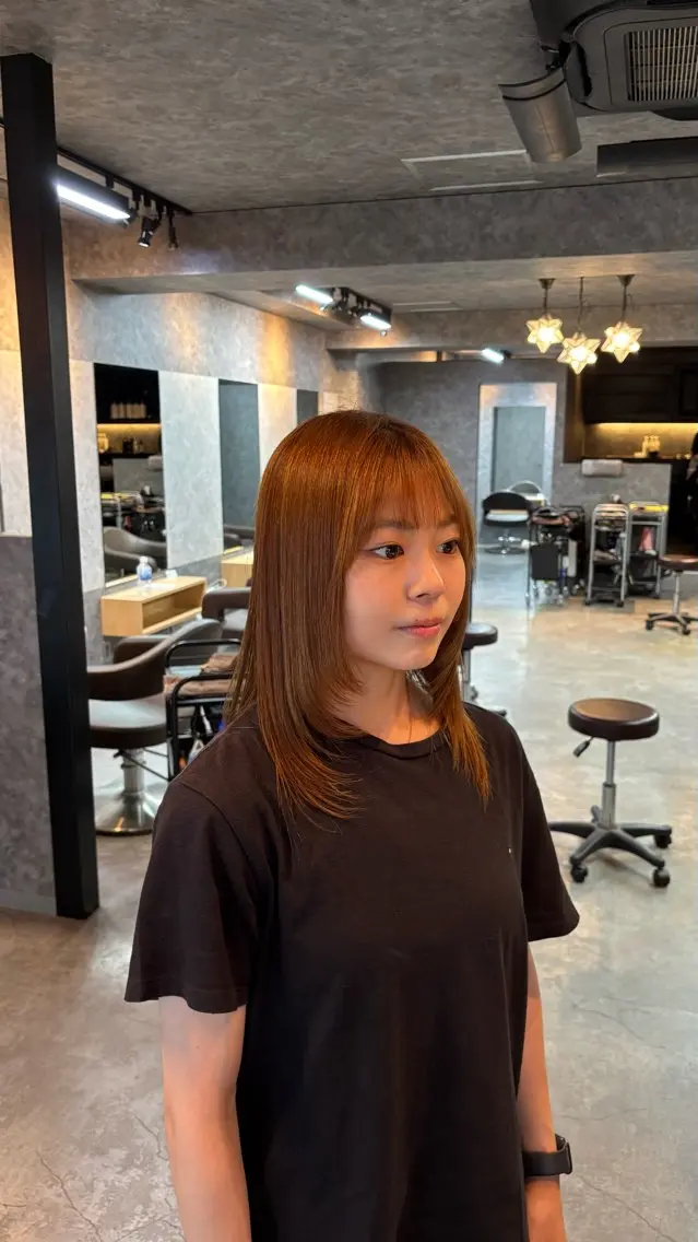 セミロング レイヤーカット ハセガワ/ レディースモデルのヘアスタイル