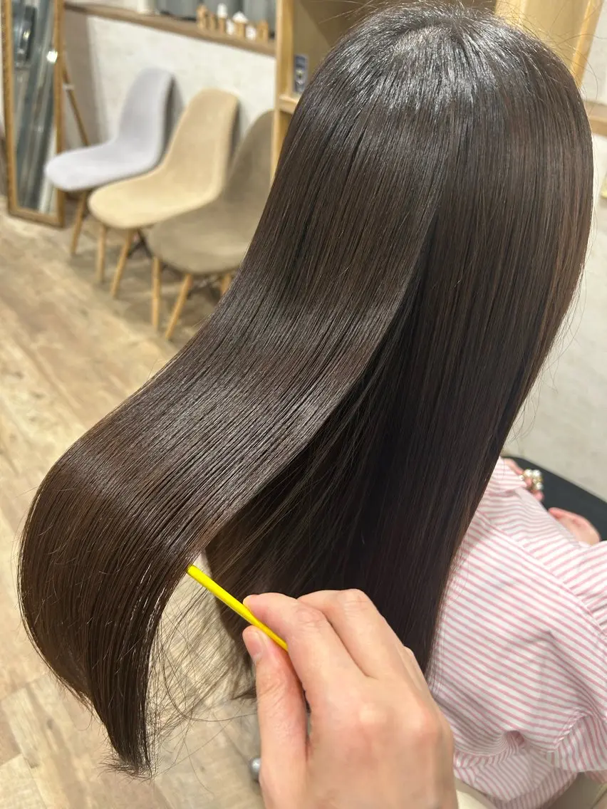 ロング 山口 栞奈のヘアスタイル