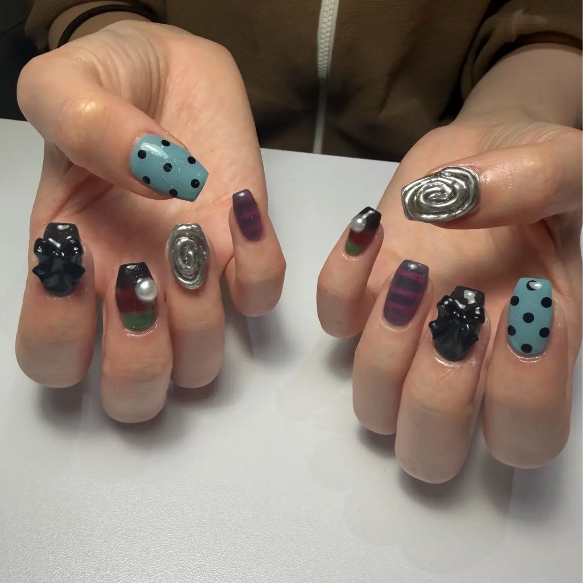 ネイル アートネイル ドット ジェルネイル 持ち込み ハンドネイル Nail mood デザイン持ち込みokのネイルデザイン