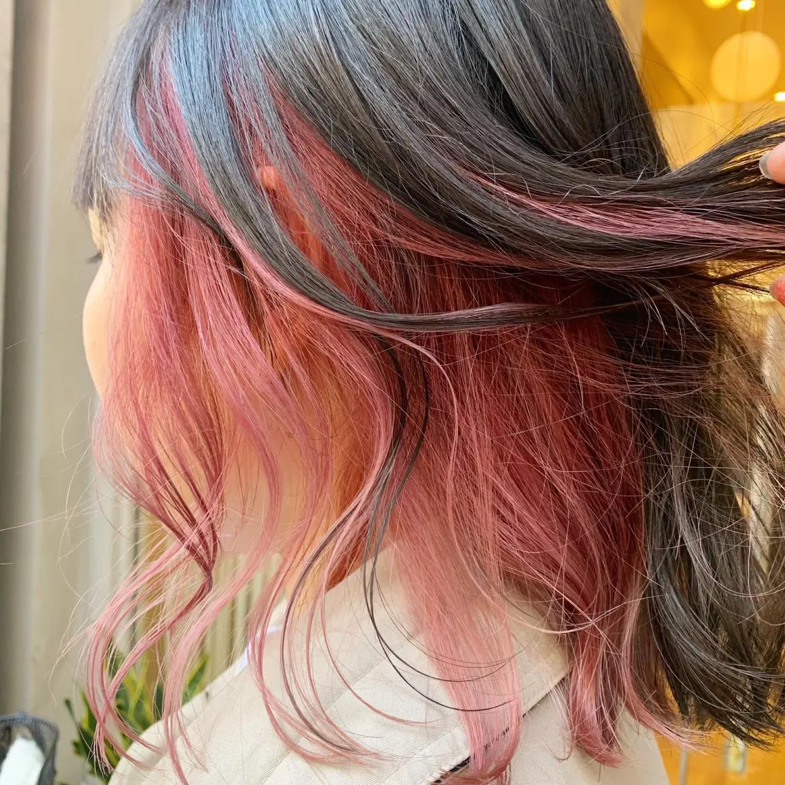 ミディアム カラー ヘアアレンジ 🌸MAYU🌸 ハイトーン➕レイヤーのヘアスタイル
