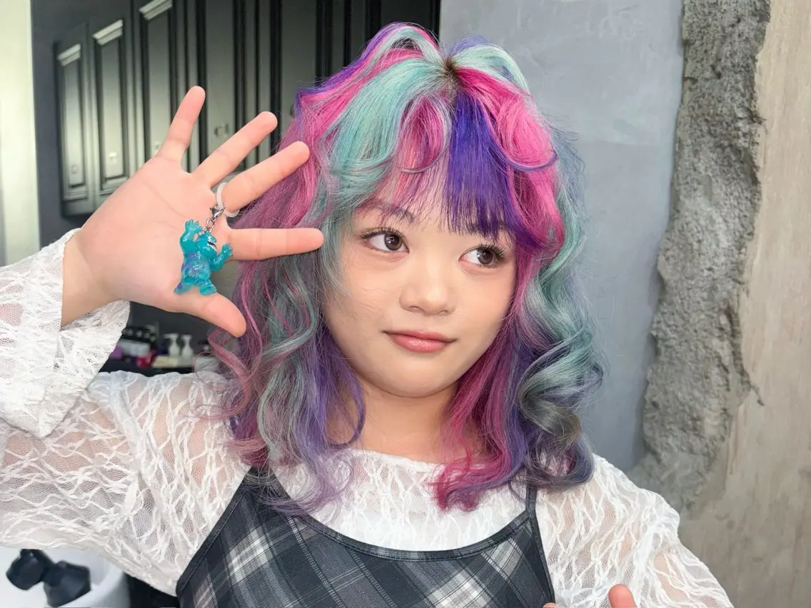 セミロング カラー ヘアカラー デザインカラー /rioのヘアスタイル
