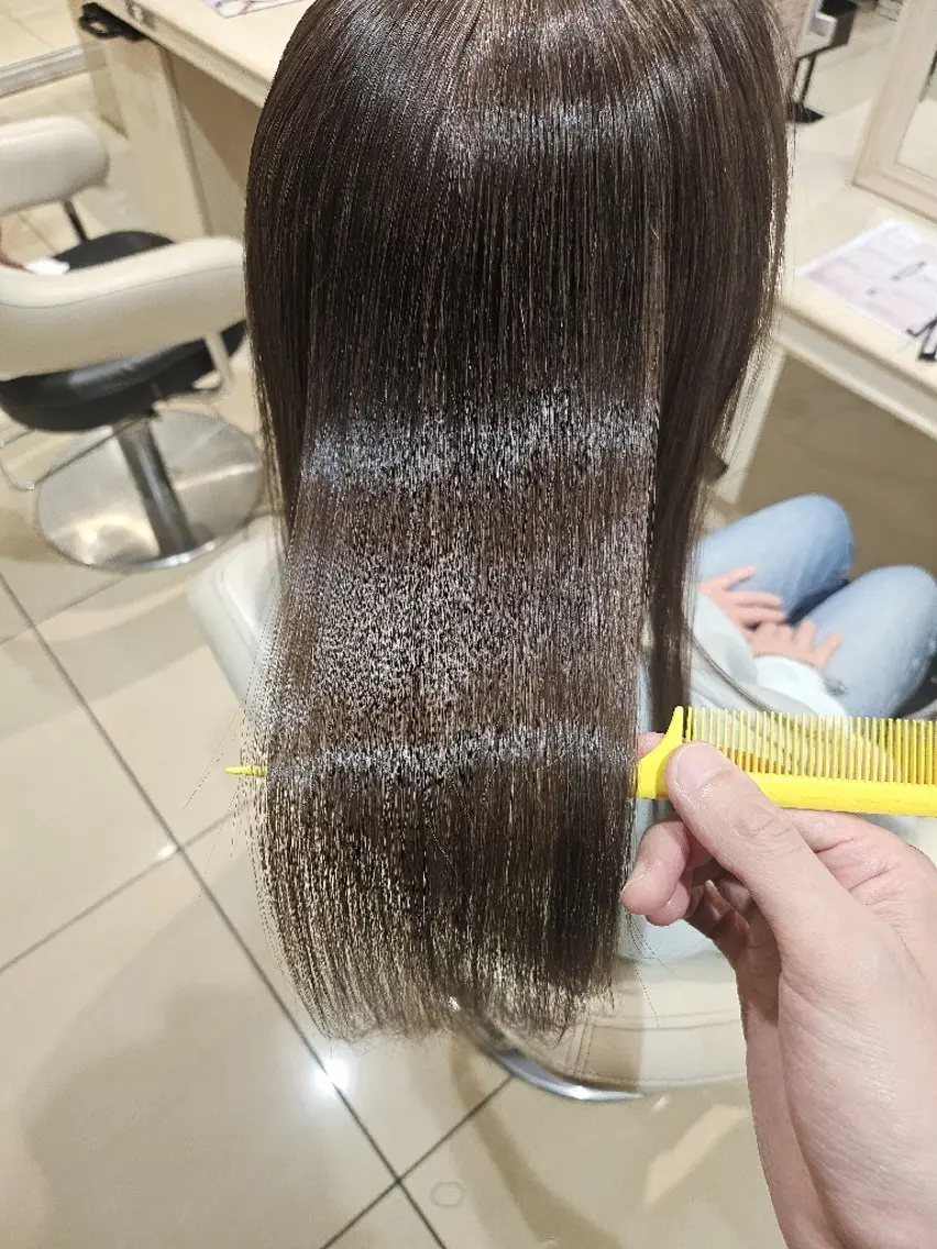 セミロング トリートメント 社内カット講師・店長 菅原賢一のヘアスタイル