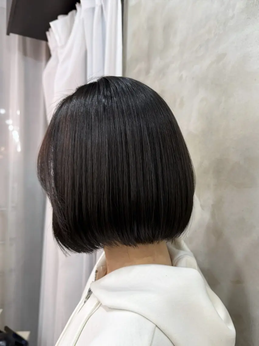ショート カラー ヘアカラー トリートメント 三條 朋香のヘアスタイル