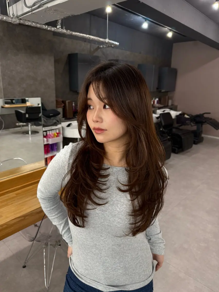 ロング カラー 顔周りカット レイヤーカット カット ヘアカラー レイヤーカット 韓国風PAOのヘアスタイル
