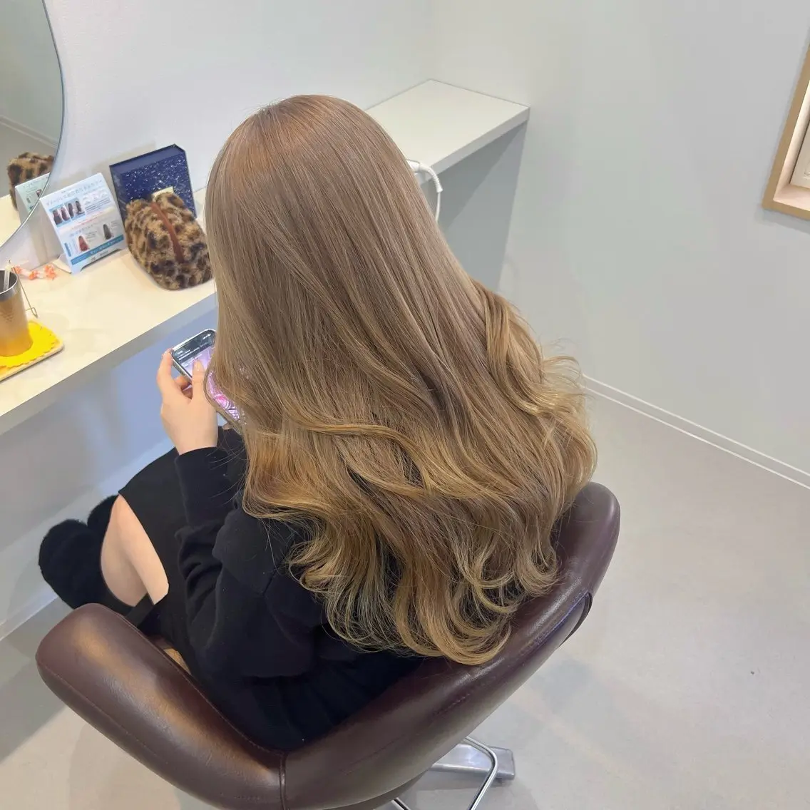 ロング カラー ヘアアレンジ ベージュカラー 此川 紗良のヘアスタイル