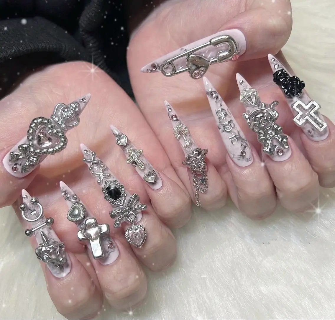 ネイル チークネイル 長さ出し フラッシュネイル フレンチネイル グラデーション ハンドネイル Lenie Nail Salonのネイルデザイン