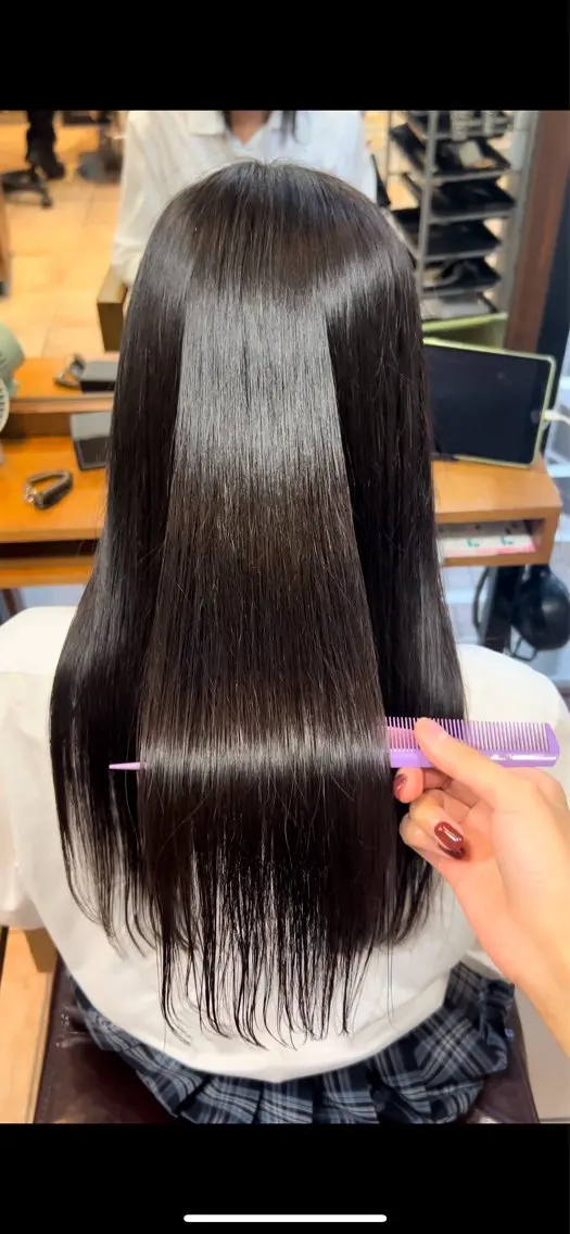 ロング 暖色カラー🍒🌷 hitomiのヘアスタイル