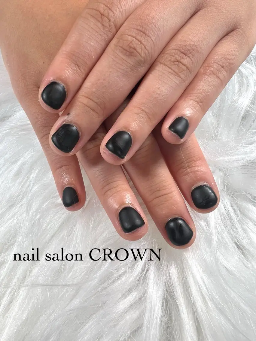 ネイル マットネイル ワンカラーネイル シンプルネイル nail salon CROWNのネイルデザイン
