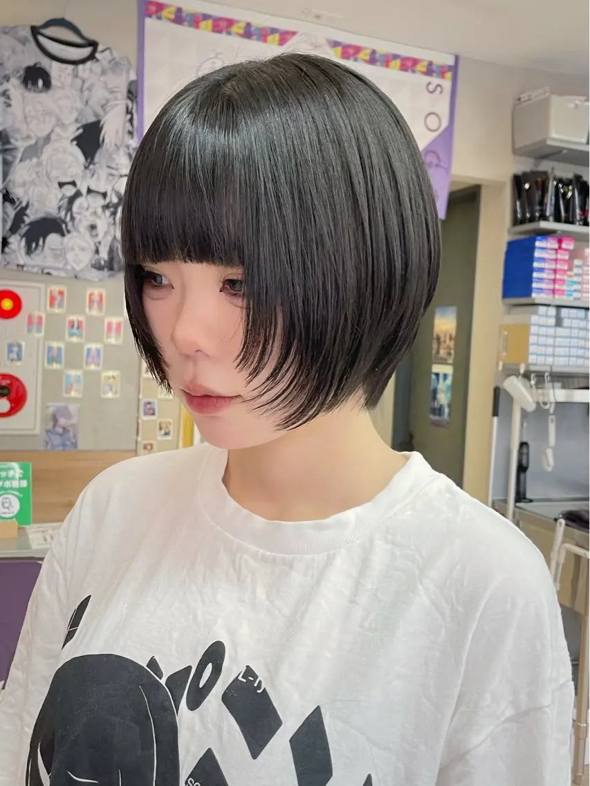 ショート ショートレイヤー レイヤーカット ショートヘア カット トリートメント 似合わせカット/ デザインカラー🦄のヘアスタイル