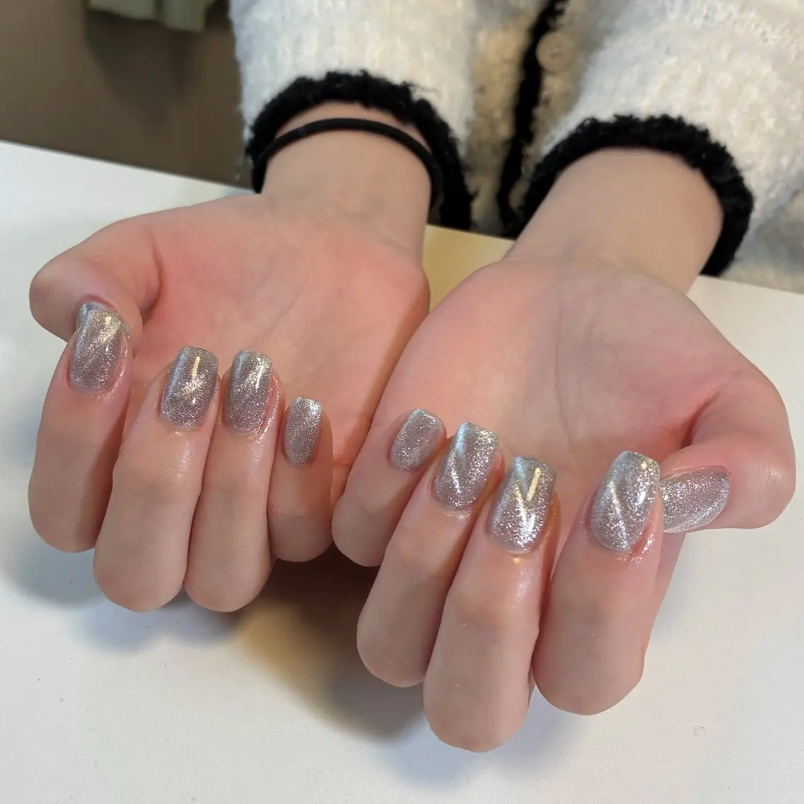 ネイル マグネットネイル シルバー ハンドネイル ネイルサロン💎 Bibiのネイルデザイン