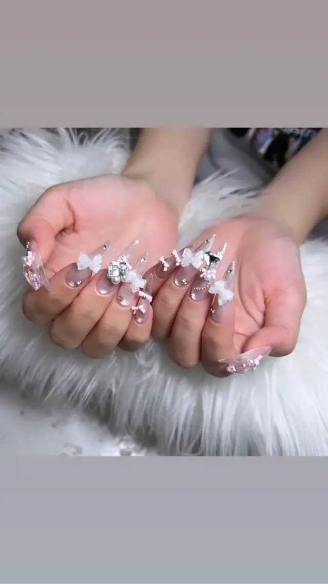 ネイル チークネイル 長さ出し フラッシュネイル フレンチネイル グラデーション ハンドネイル Lenie Nail Salonのネイルデザイン