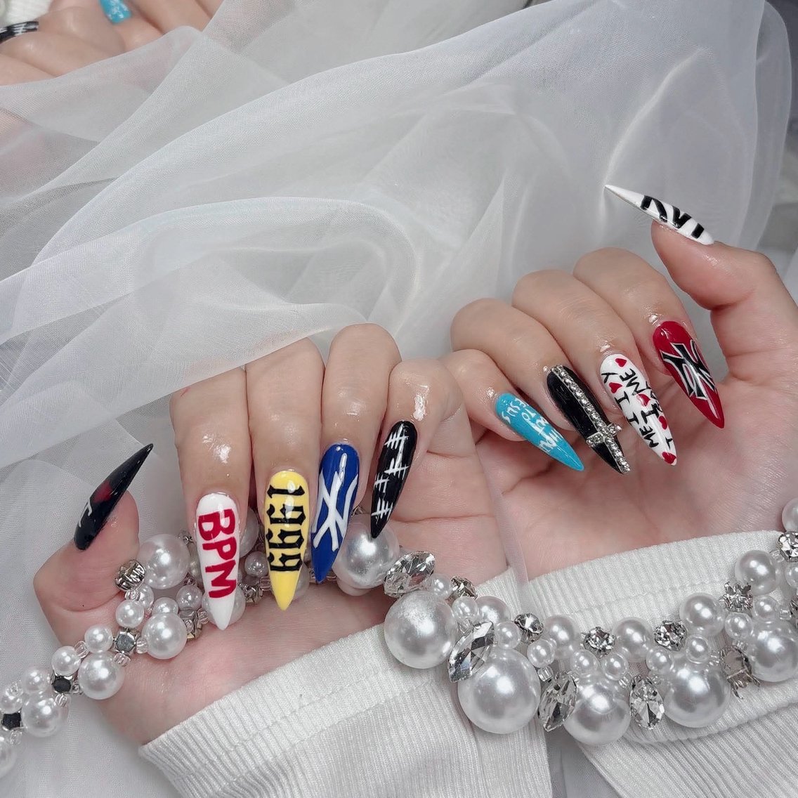 ネイル フットネイル フレンチネイル グラデーション 韓国ネイル ロングネイル ハンドネイル Hani Nail Salonのネイルデザイン
