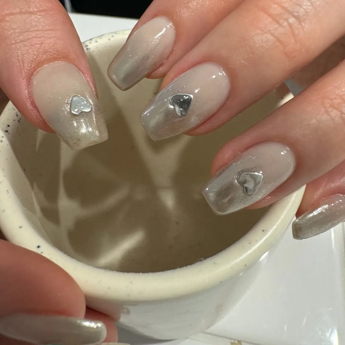 ネイル グラデーション ミラーネイル io nail / moeのネイルデザイン