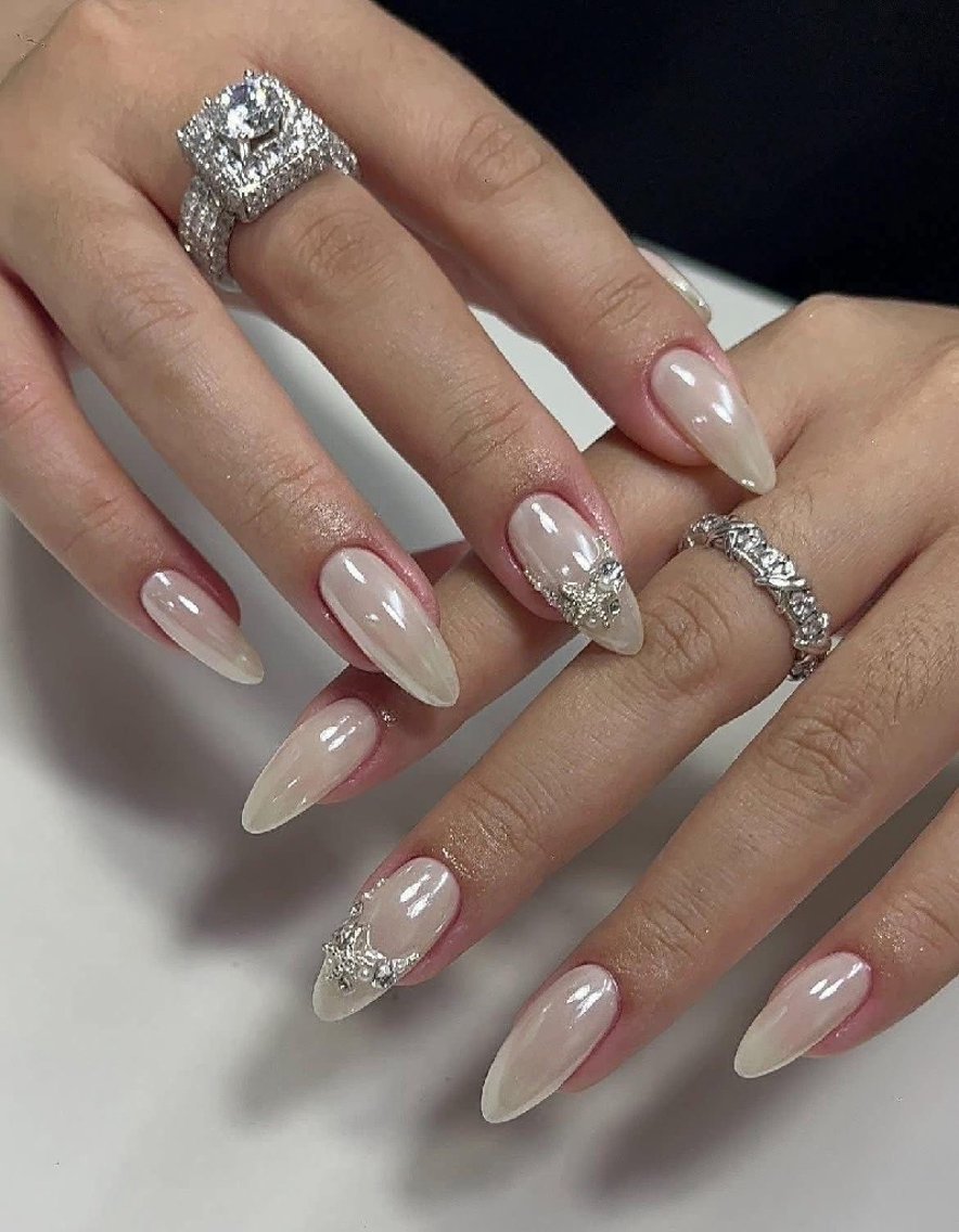 ネイル オーロラネイル 氷ネイル・うるうるネイル 韓国ネイル 水色 夏ネイル ハンドネイル 禅 ネイルのネイルデザイン