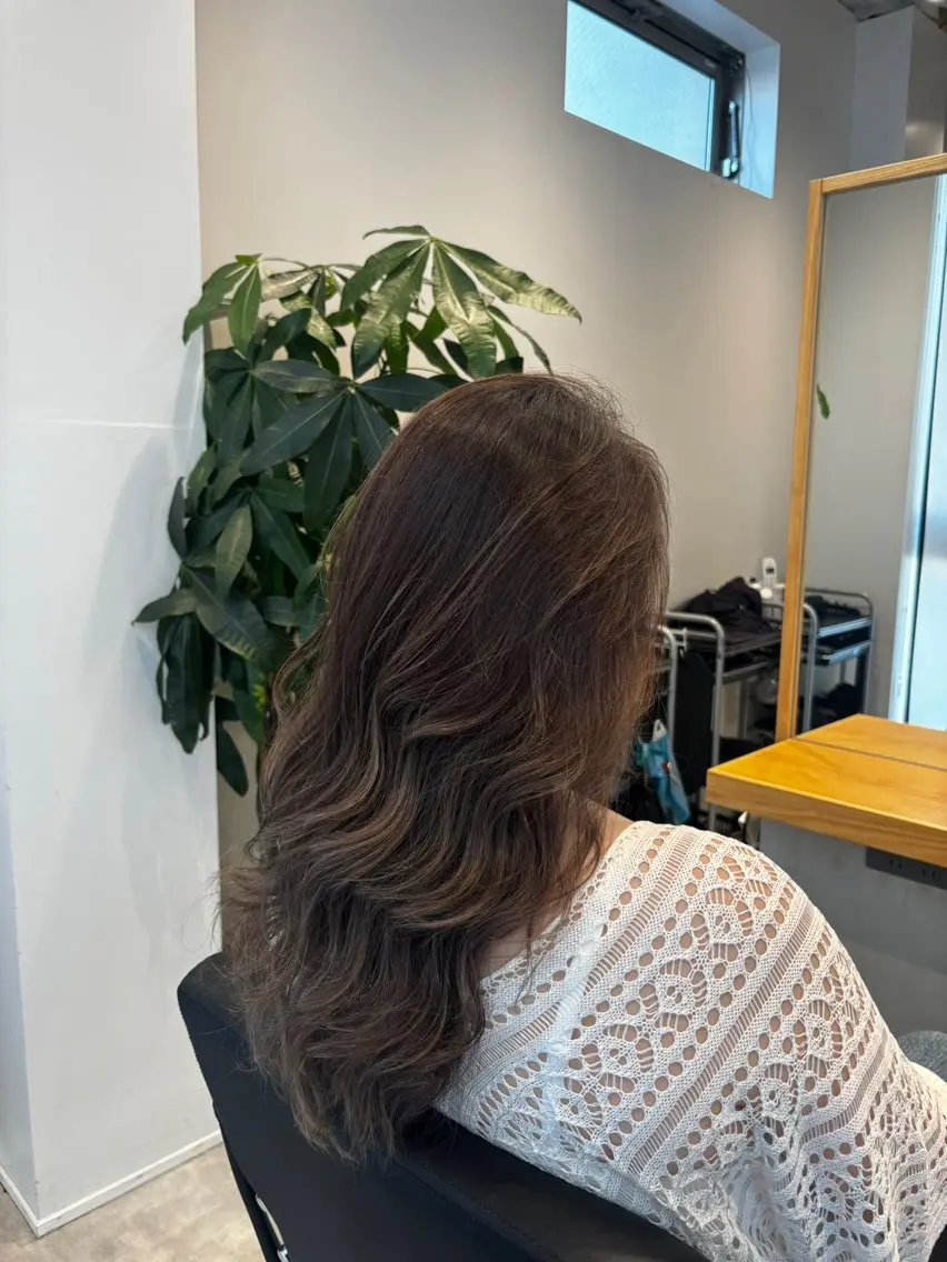 ロング ハイライト カット ヘアカラー トリートメント 透明感、艶カラー💖 momokaのヘアスタイル