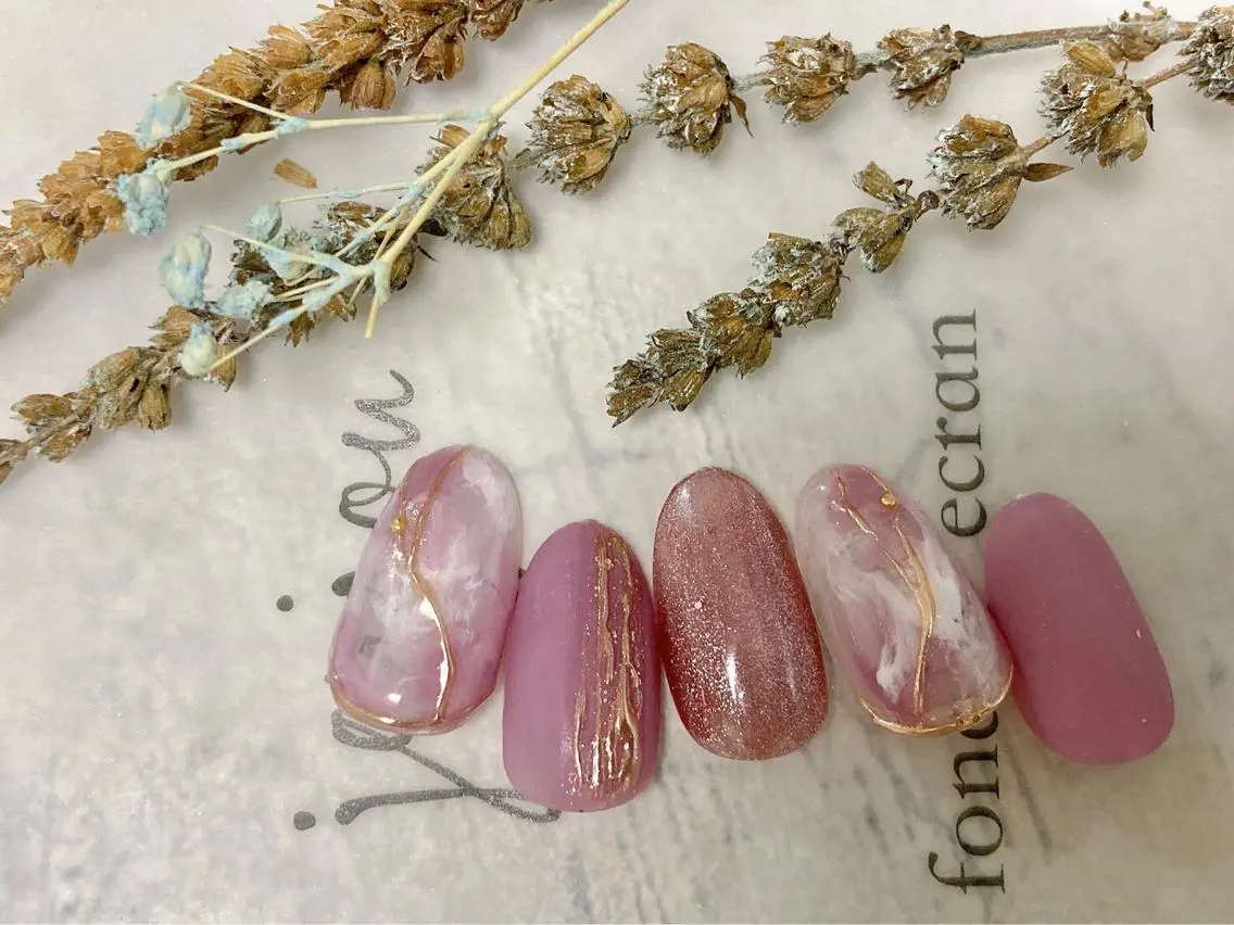 ネイル mogunail &blowのネイルデザイン