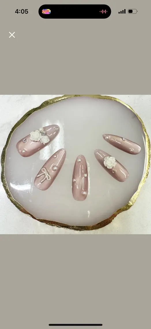 ネイル フレンチネイル ジェルネイル ガラスフレンチ グラデーション マグネットネイル Queeens nailのネイルデザイン