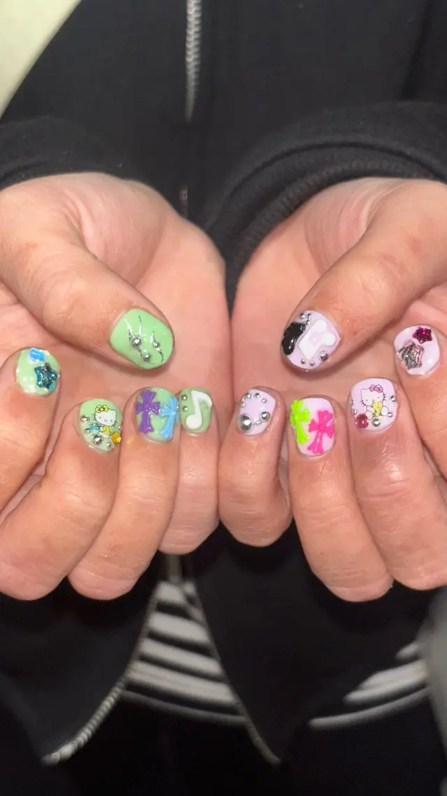 ネイル ハンドネイル 🐬Cxxu° Nail✝️のネイルデザイン