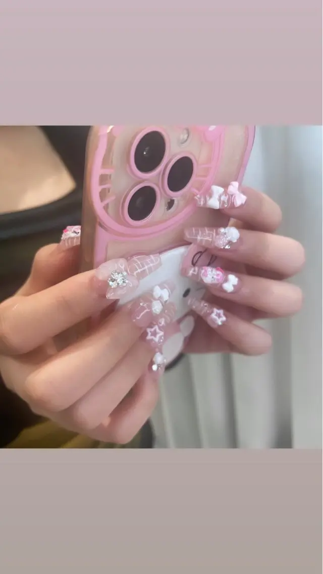 ネイル 🧁fein. nana🩵のネイルデザイン